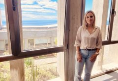 ESPERANZA VARELA MORENO es Licenciada en Psicología, Máster en Psicología de la Salud y Doctora en Psicología por la Universidad de Málaga